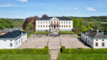 Nääs slott ligger nära Aspenäs Herrgård 
